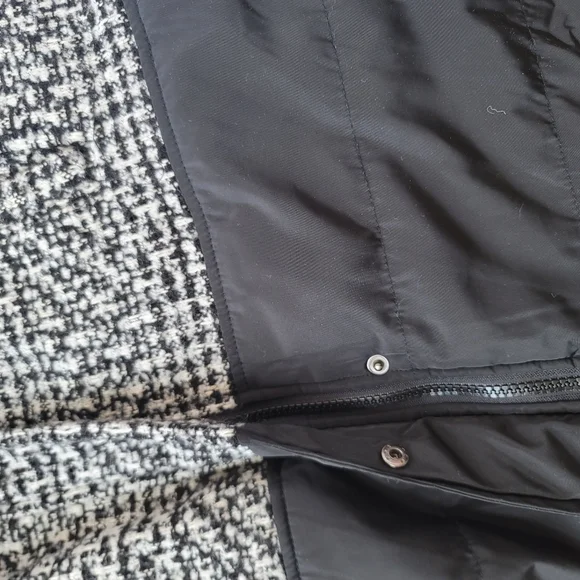 Mondetta Winter Jacket - Picture 4 of 16